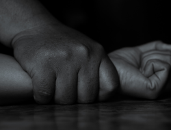 Bejat! MK Perkosa Siswi SMP di Kamar Indekos, Sempat Ancam Korban dengan Busur Panah