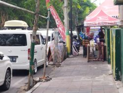 Warga Pamekasan Mengaku Kesal Dilabrak Satpam Daeler Daihatsu Karunia Motor Diminta Pindah Parkir : Apa Dasarnya?