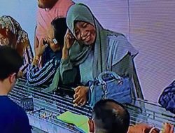 Modus Pura-pura Beli, Seorang Emak-emak Colong Gelang di Toko Emas Surabaya Pamekasan