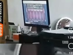 Viral Video Diduga Staf DPRD Pamekasan Bermain Judi Slot, Netizen: Anjay Candy Crush Jilid 2