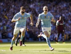 Empat Kali Juara Beruntun, City Ukir Rekor Baru di Liga Inggris
