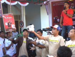 Ajak Masyarakat Datang ke TPS, PPK-PPS Galis Pamekasan Sosialisasikan Lewat JJS