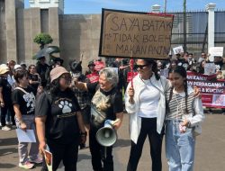 Relawan Animals Hope Shelter dan DMFI Desak DPR Hentikan Perdagangan Daging Anjing-Kucing