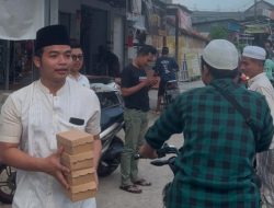 Formad Jabodetabek Bagi-Bagi Takjil di Penghujung Ramadan