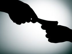 Anggota DPRD Soppeng HK Diduga Tawarkan Uang Untuk Bungkam Berita Perselingkuhan