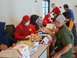 Pastikan Perjalanan Aman dan Lancar, Dinkes Sumenep Garcep Periksa Kesehatan Driver dan Penumpang Bus