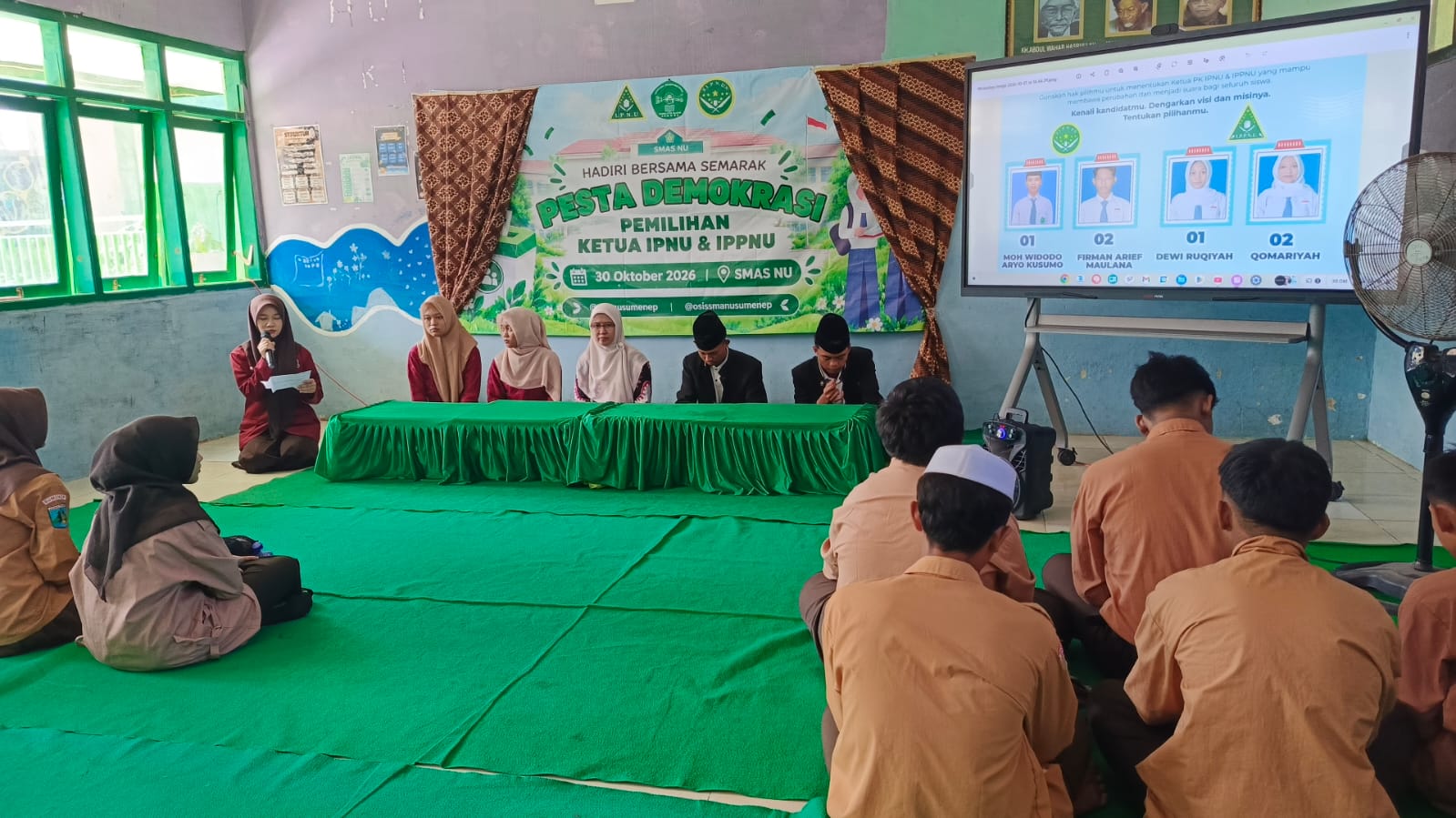 Pesta Demokrasi di SMA NU Sumenep Digelar, Siswa Gunakan Hak Suara Pilih Ketua IPNU-IPPNU (Ejatoday)